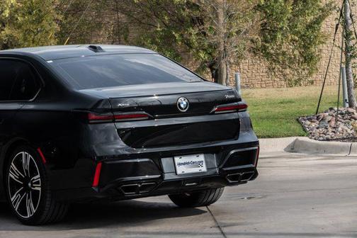 2023 BMW 760 i xDrive