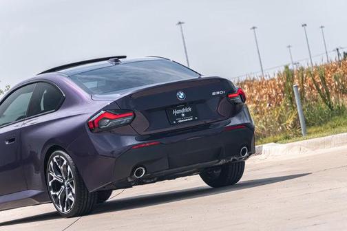 2025 BMW 230 i