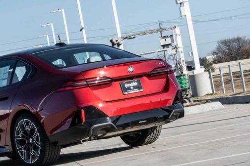 Vegas Red Metallic 2026 BMW 530 530i