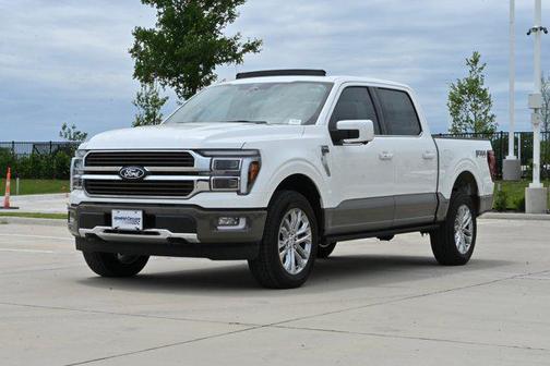 Star White Metallic Tri-Coat/Marsh Gray 2025 Ford F-150 King Ranch