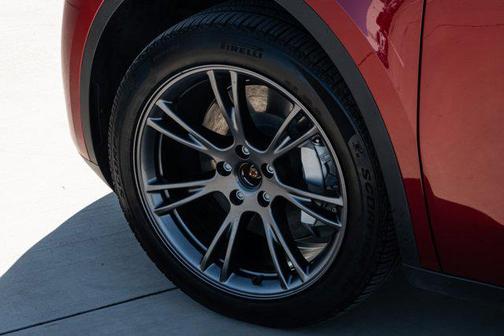 2025 Tesla Model Y Long Range Dual Motor All-Wheel Drive