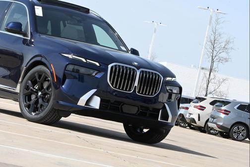 Tanzanite Blue II Metallic 2026 BMW X7 xDrive40i