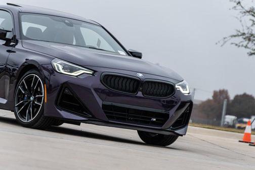 2025 BMW M240 i