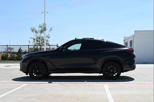 Black Sapphire Metallic 2027 BMW X6 M60i