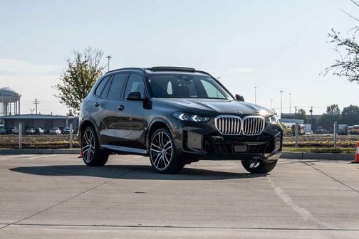 Manhattan Green Metallic 2026 BMW X5 sDrive40i
