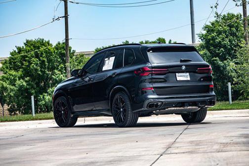 2025 BMW X5 M60i