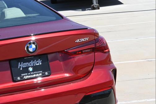 Vegas Red Metallic 2026 BMW 430 i