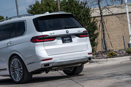 2026 BMW X7 xDrive40i