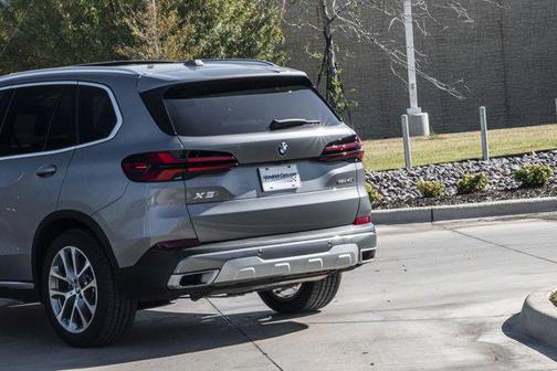 2025 BMW X5 xDrive40i