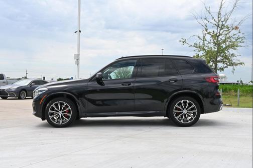 Black Sapphire Metallic 2023 BMW X5 xDrive40i
