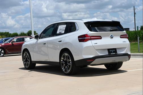 Mineral White Metallic 2026 BMW X3 30 xDrive