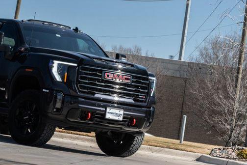 2024 GMC Sierra 2500 AT4