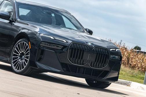 2025 BMW 760 xDrive