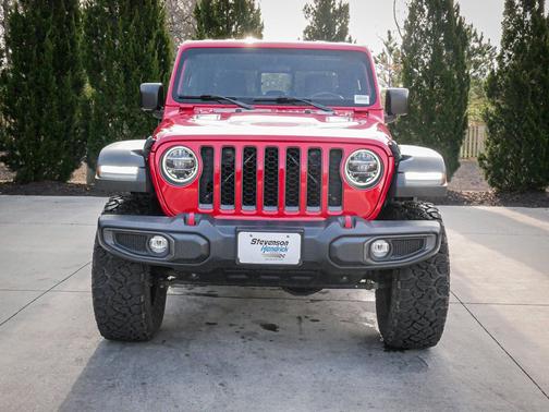 Firecracker Red Clearcoat 2021 Jeep Gladiator Rubicon
