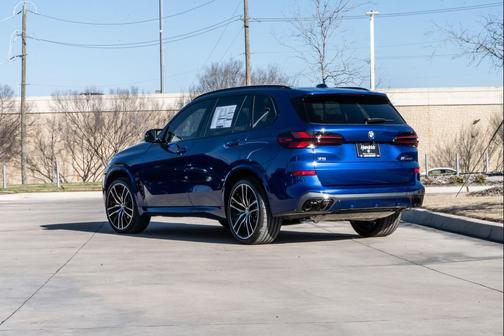 Marina Bay Blue Metallic 2026 BMW X5 M60i