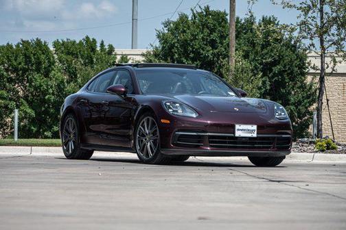 2018 Porsche Panamera 4