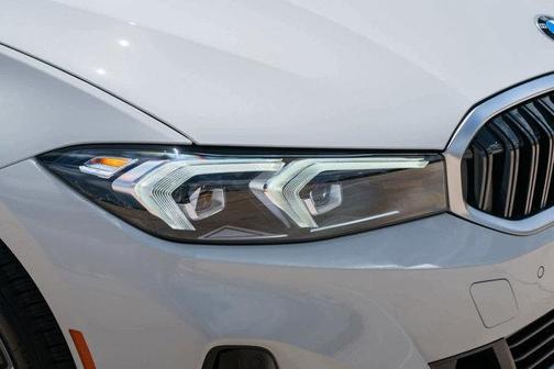 2024 BMW 330 330i Sedan