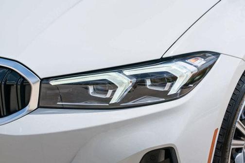 2024 BMW 330 330i Sedan