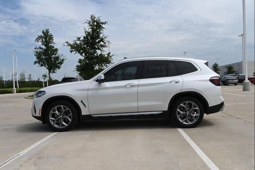 Mineral White Metallic 2024 BMW X3 sDrive30i