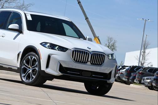 Alpine White 2026 BMW X5 sDrive40i