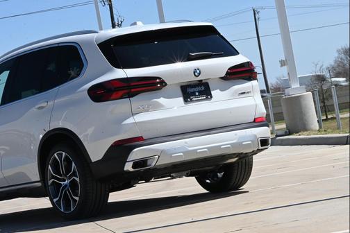 Alpine White 2026 BMW X5 sDrive40i