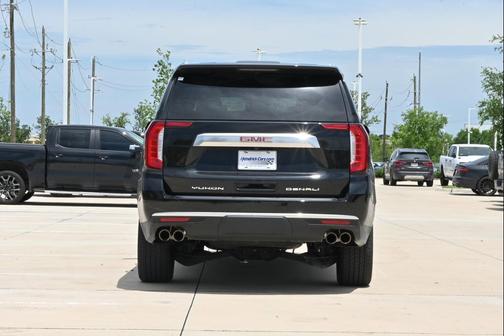 Onyx Black 2024 GMC Yukon XL Denali