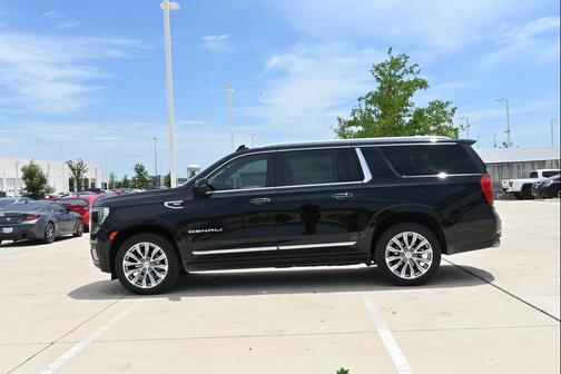 Onyx Black 2024 GMC Yukon XL Denali