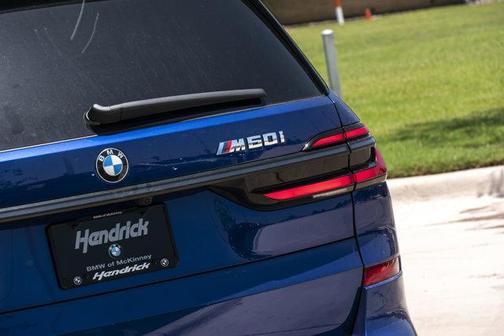 2026 BMW X7 M60i