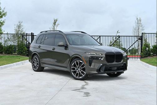 Manhattan Green Metallic 2023 BMW X7 xDrive40i