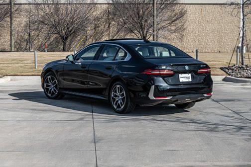 2024 BMW i5 eDrive40