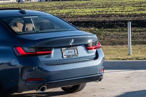 Arctic Race Blue Metallic 2026 BMW 330 330i