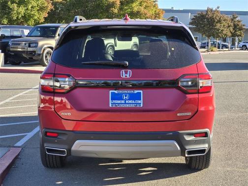 2025 Honda Pilot Touring 8-Passenger