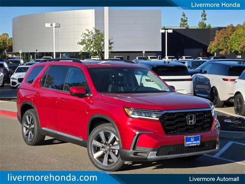 2025 Honda Pilot Touring 8-Passenger