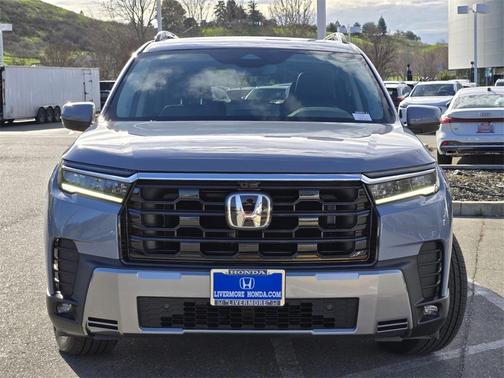 2026 Honda Pilot Touring 8-Passenger