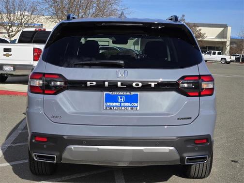 2026 Honda Pilot Touring 8-Passenger