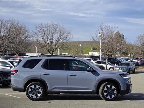 2026 Honda Pilot Touring 8-Passenger