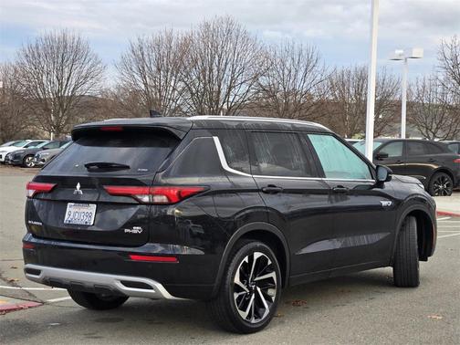 2024 Mitsubishi Outlander PHEV SEL