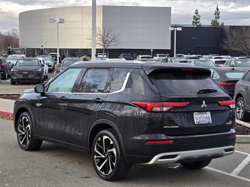 2024 Mitsubishi Outlander PHEV SEL