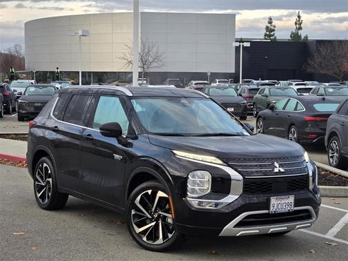 2024 Mitsubishi Outlander PHEV SEL