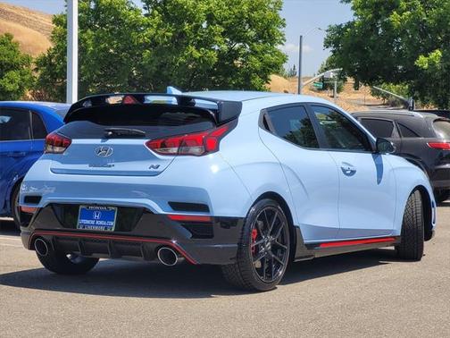 2022 Hyundai Veloster N Base