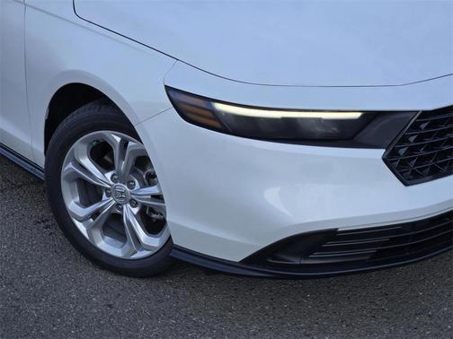 2025 Honda Accord LX 1.5T