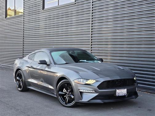 2021 Ford Mustang EcoBoost