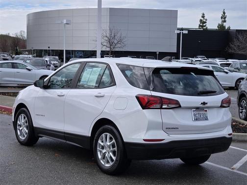 2023 Chevrolet Equinox LS