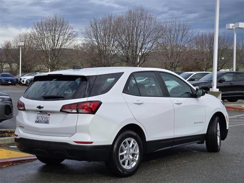 2023 Chevrolet Equinox LS