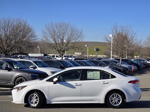 2022 Toyota Corolla Hybrid LE