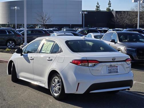 2022 Toyota Corolla Hybrid LE