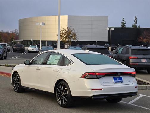 2025 Honda Accord Hybrid Touring