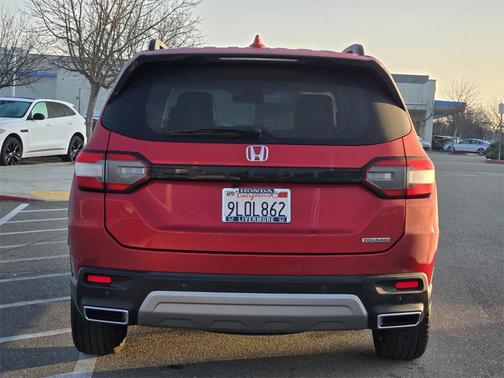 2024 Honda Pilot Touring 8-Passenger