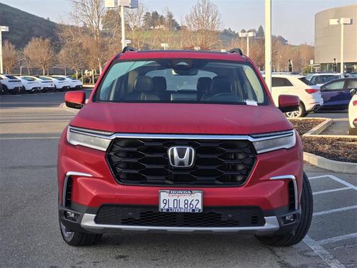 2024 Honda Pilot Touring 8-Passenger