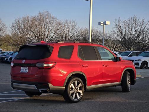 2024 Honda Pilot Touring 8-Passenger